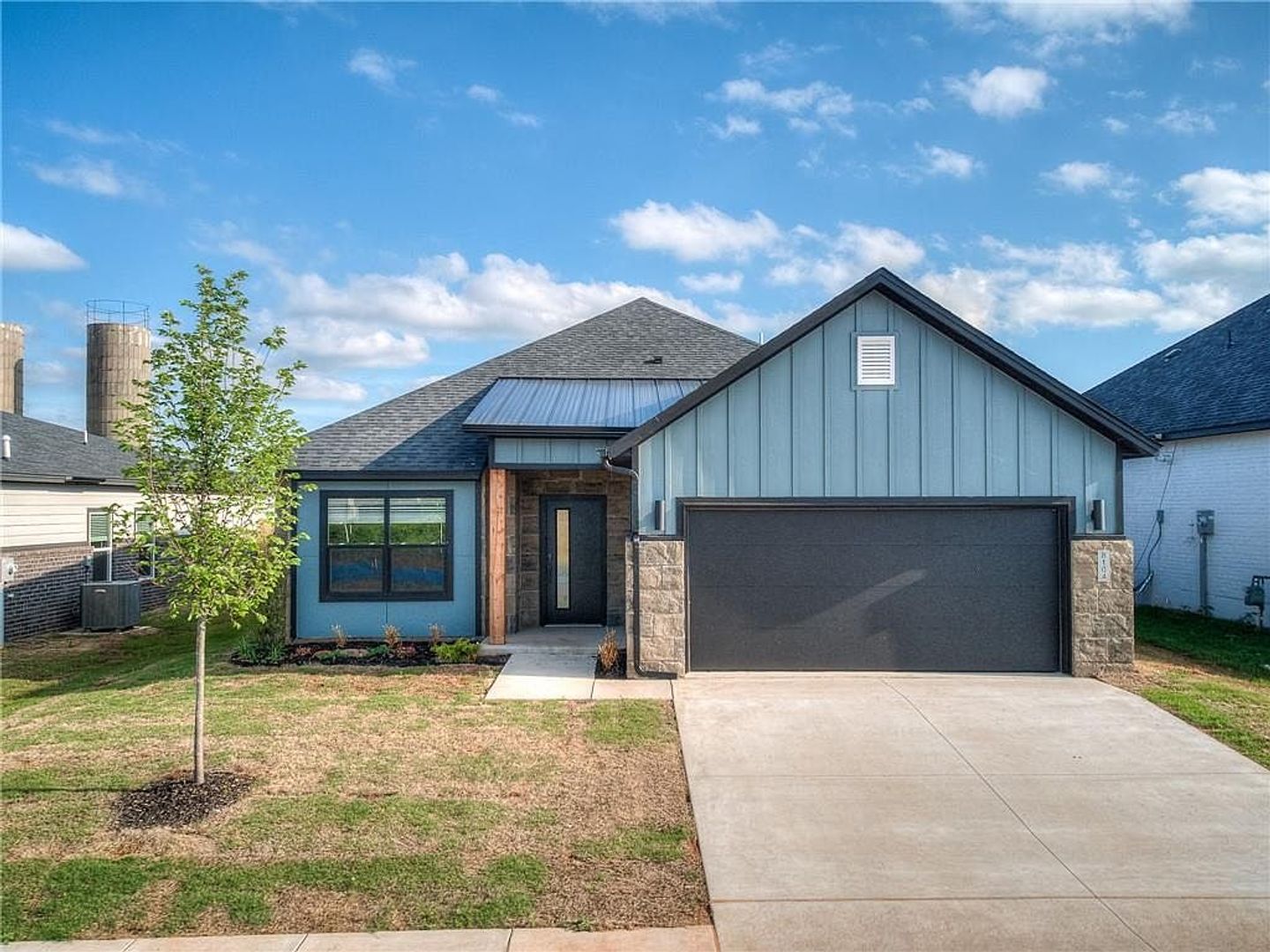 Edmond House: 8104 NW 151st Cir