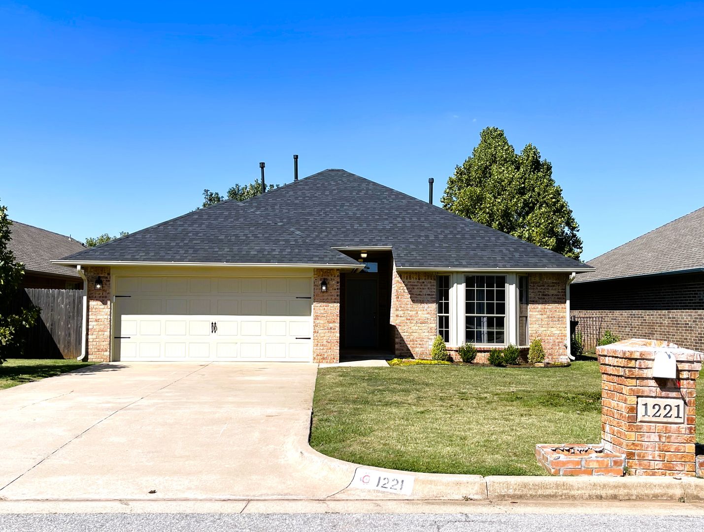 Edmond House: 1221 NW 138th St