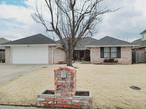 COMING SOON - $300 OFF 1ST FULL MONTH/Move-In Ready Home in the Desirable Greenbriar Kingsridge Addition! – photo 1