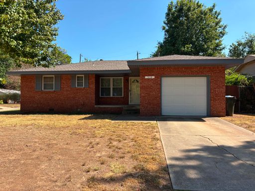 AVAILABLE NOW - Beautiful Home Near OU – Perfect Location for Students, Professionals & Football Fans! – photo 1