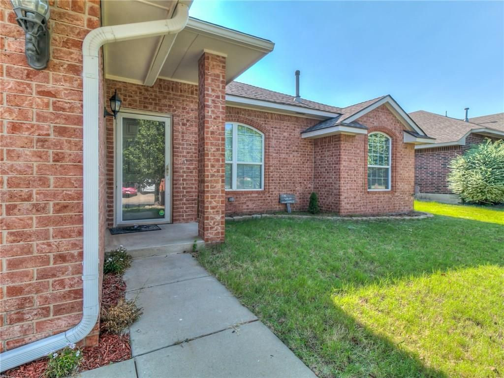 Oklahoma City House: 8000 Woodhue Dr