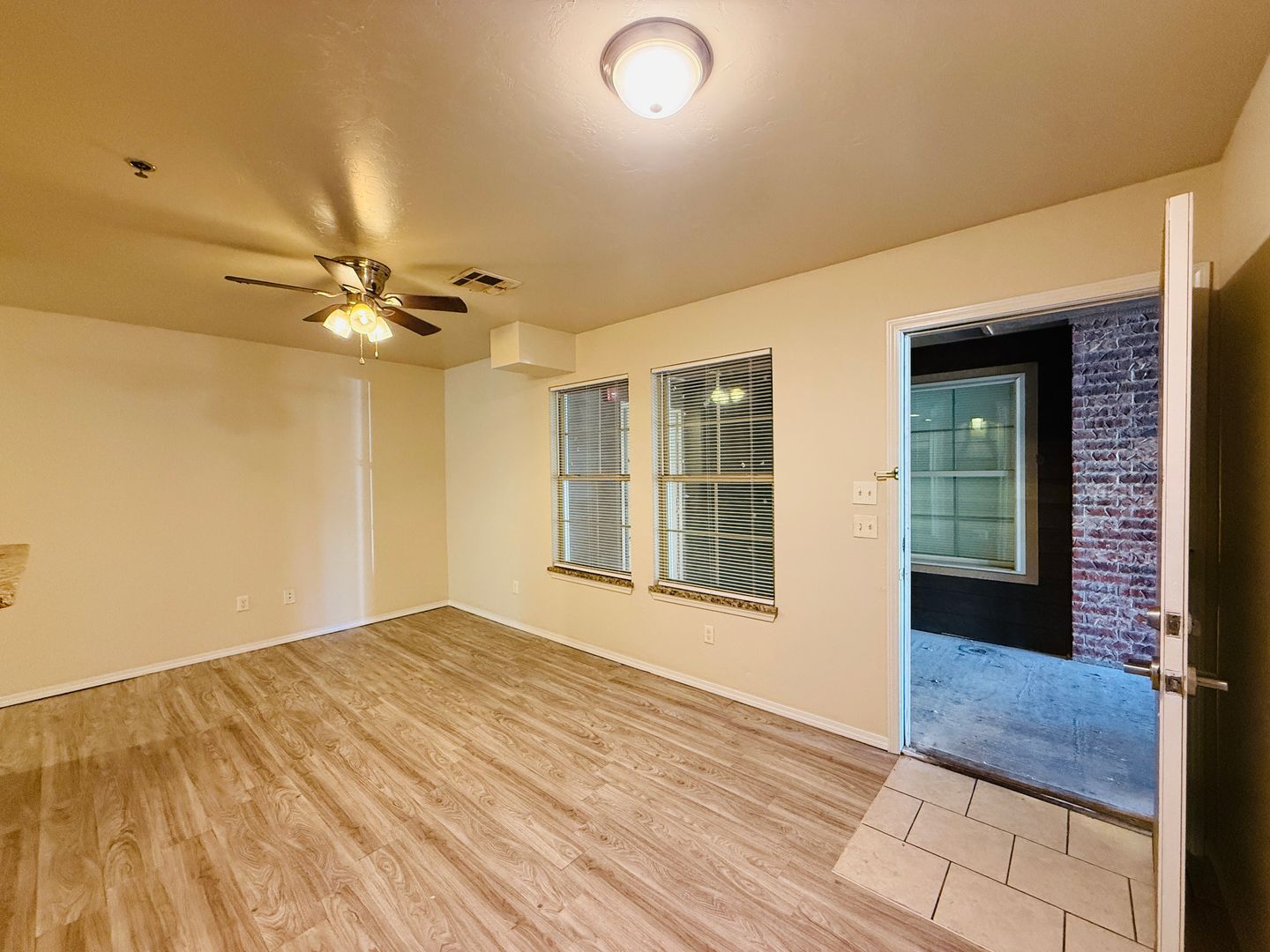 Oklahoma City Apartment: 2442 NW 39th St