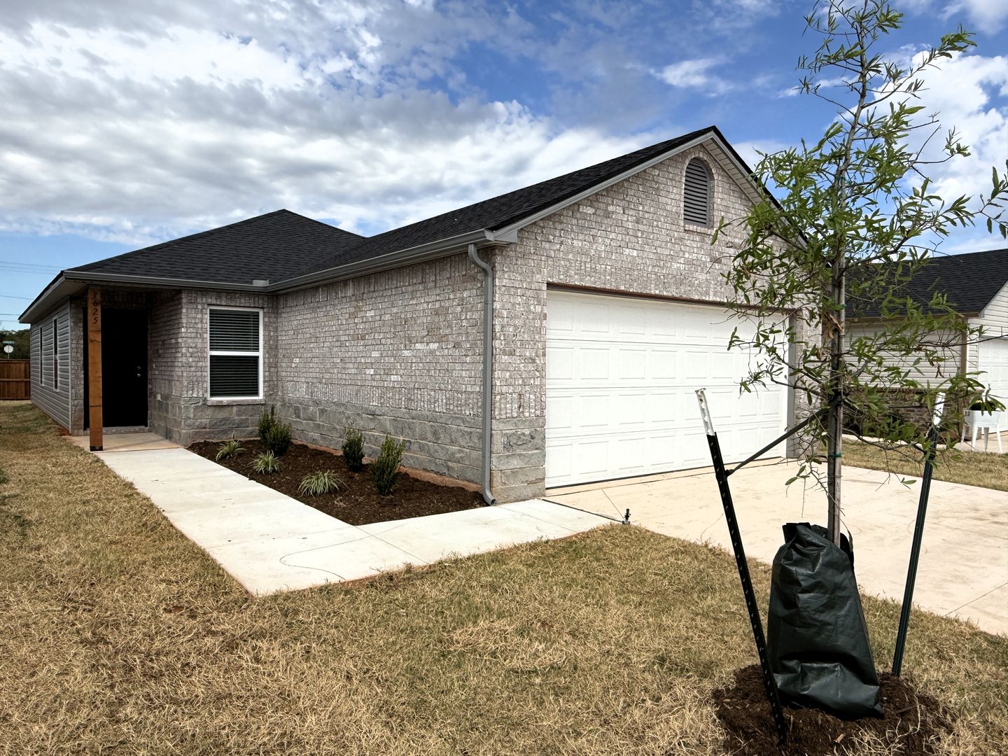 Yukon House: 3625 Blue Ave