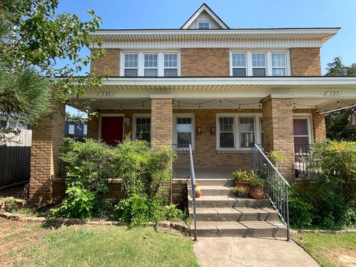 AVAILABLE NOW. $350 OFF FIRST FULL MONTH / Spacious 2-Bedroom Duplex with Two-Story Layout & Outdoor Space – photo 1