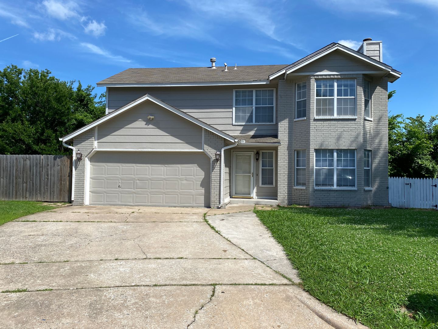 Tulsa House: 10703 E 65th St S