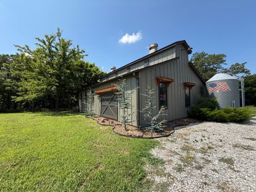 Uniquely charming lake house 2bd 2ba