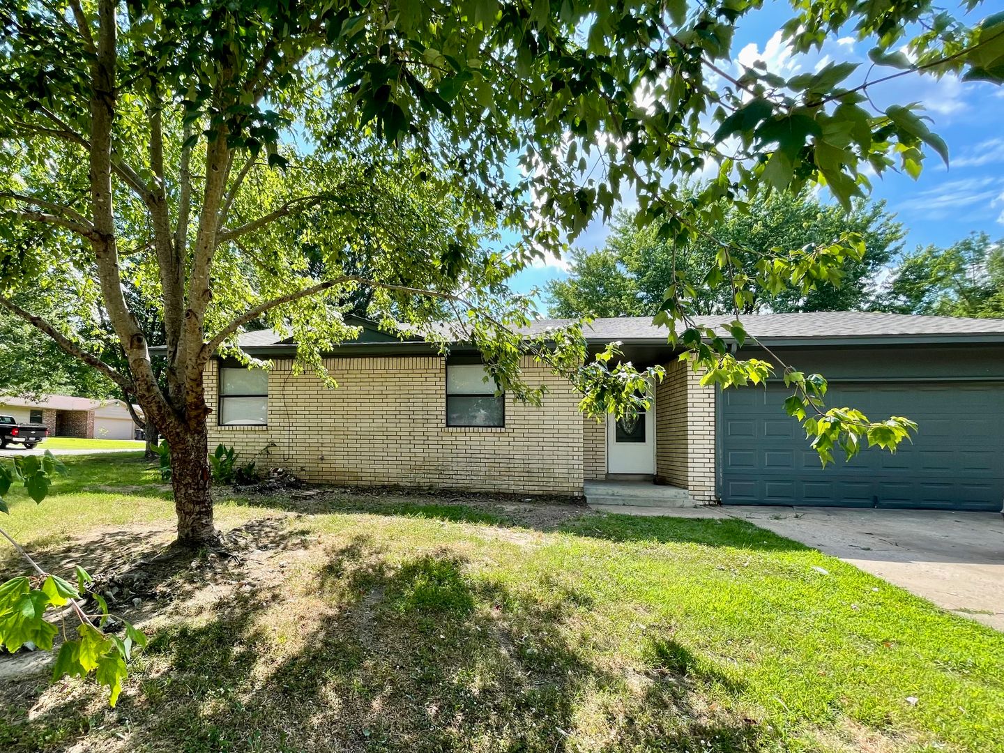 Glenpool House: 13508 S Hickory Place