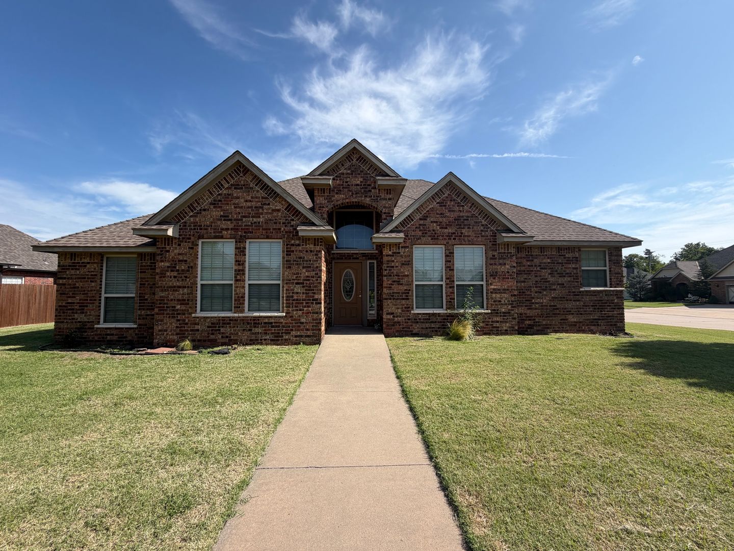 El Reno House: 800 Windsor Place