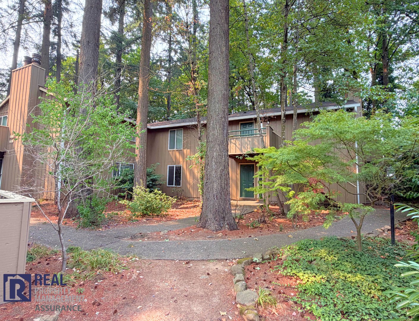 Lake Oswego Condo: Mountauk Circle