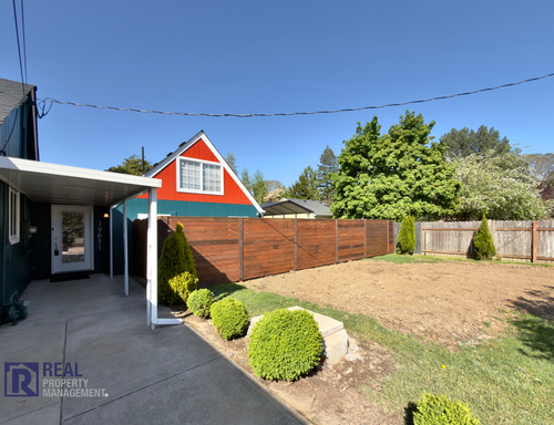 Charming Updated Studio Home with Fenced Yard in Beaverton – photo 1