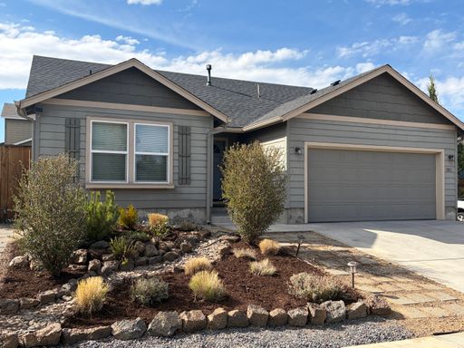 Centrally Located Single Level Home – photo 1
