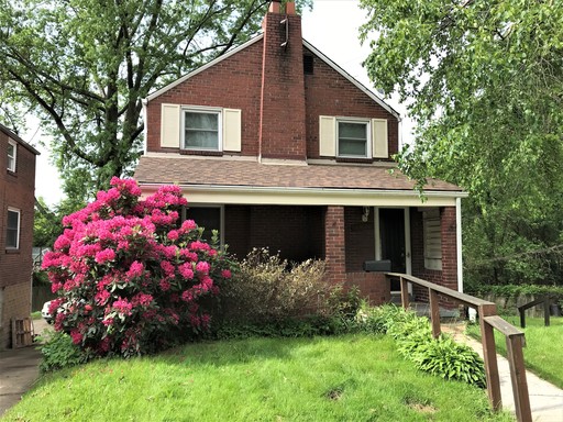 Beautiful 2 Bed/1 Bath in Churchill! – photo 1