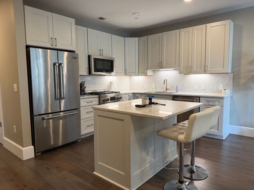 Modern 2 Bed/ 2 Bath In The Heart Of Downtown Pittsburgh! 50% off first month! – photo 1