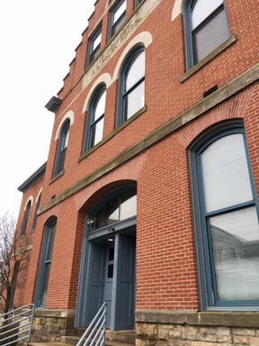 Beautiful 1 Bedroom Condo Available in the South Side Flats! – photo 1