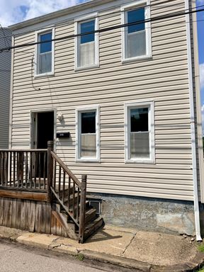 Spacious 4 Bed/ 2 Bath in South Side Flats! – photo 1