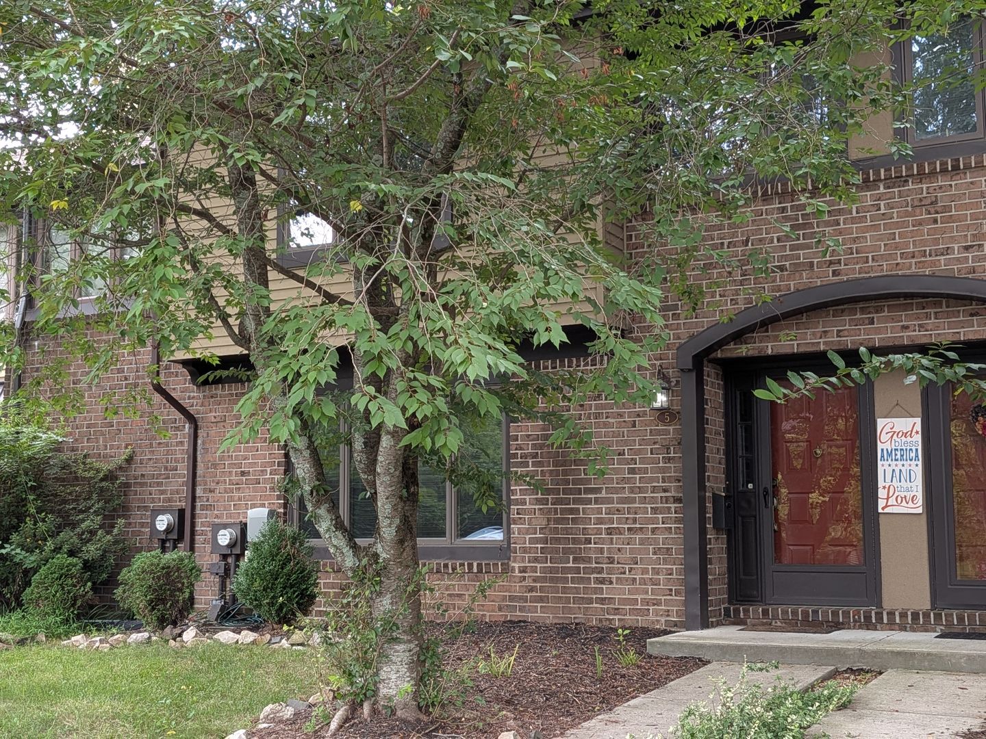 Newtown House: 5 Dorset Pl