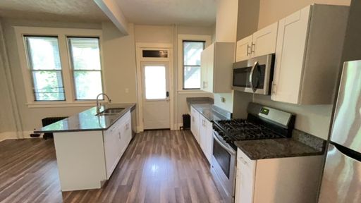 Welcome to your new home in McKees Rocks, PA! – photo 1