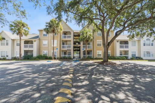 1 BR / 1 BA Condo in Tradewinds – photo 1
