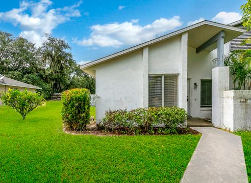 2 BR / 1 BA Duplex In Arbor Woods – photo 1