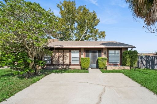 3 BR / 2 BA Home In Royal Manor Villas – photo 1
