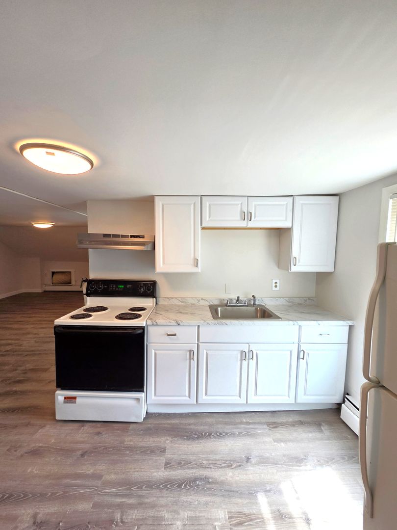 Pawtucket Apartment: 22 Johnson Street