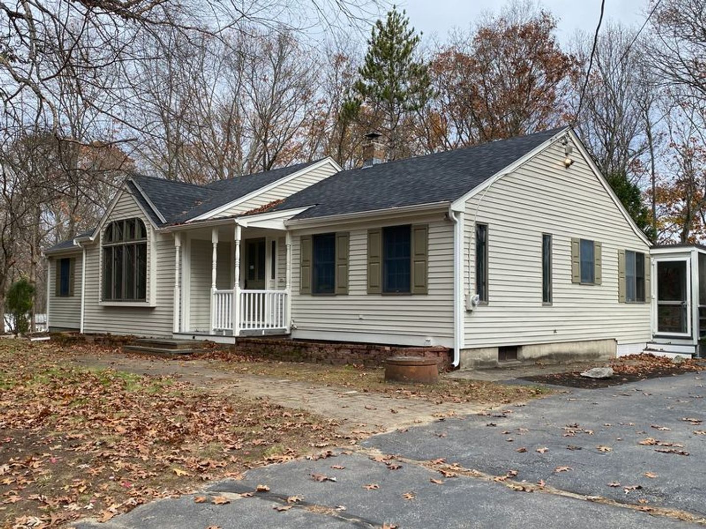 Johnston House: 42 Belfield Drive