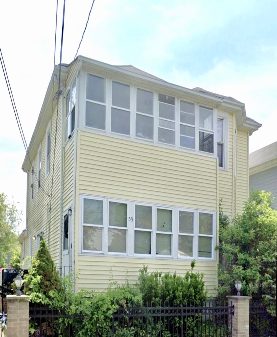 Providence Apartment: 35 Gloucester Street