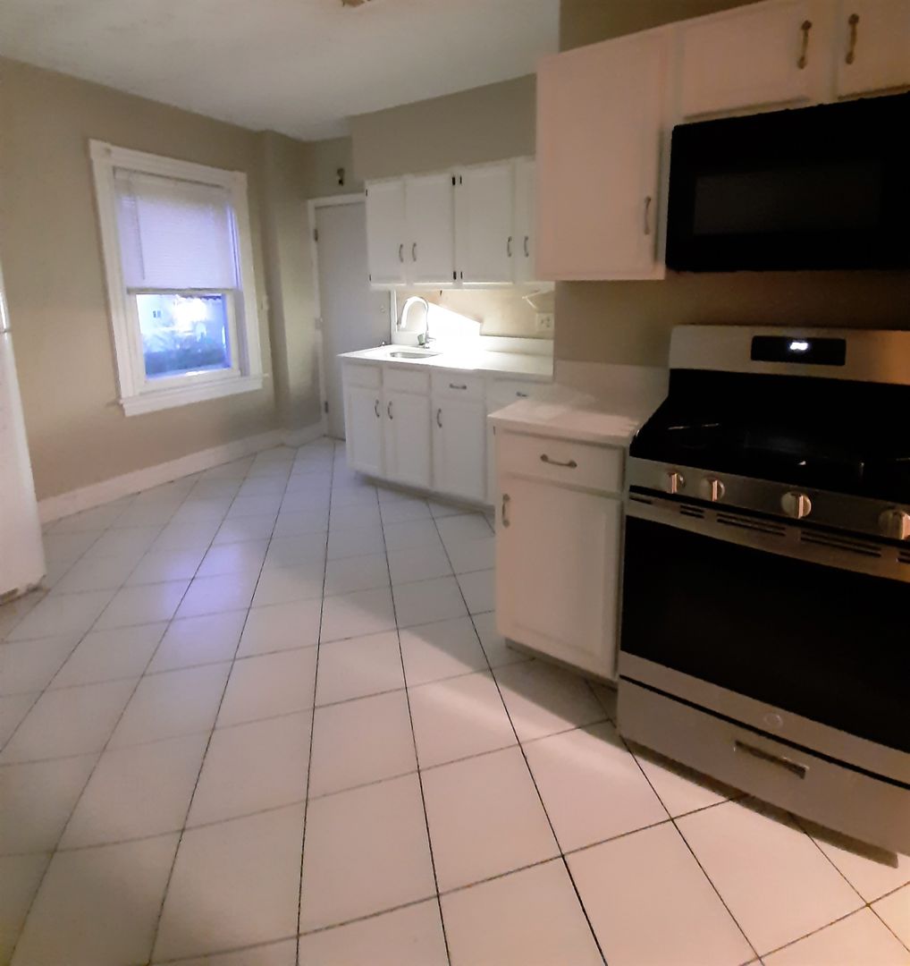 Pawtucket Apartment: 343 Broadway