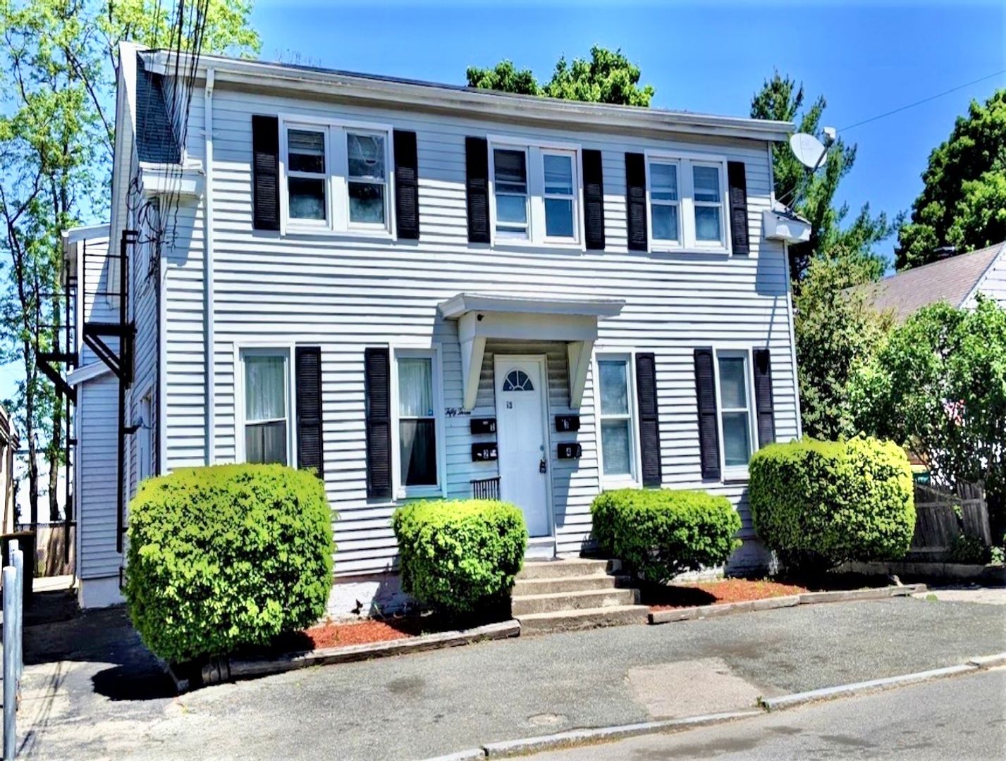 North Attleboro Apartment: 53 Jay Street