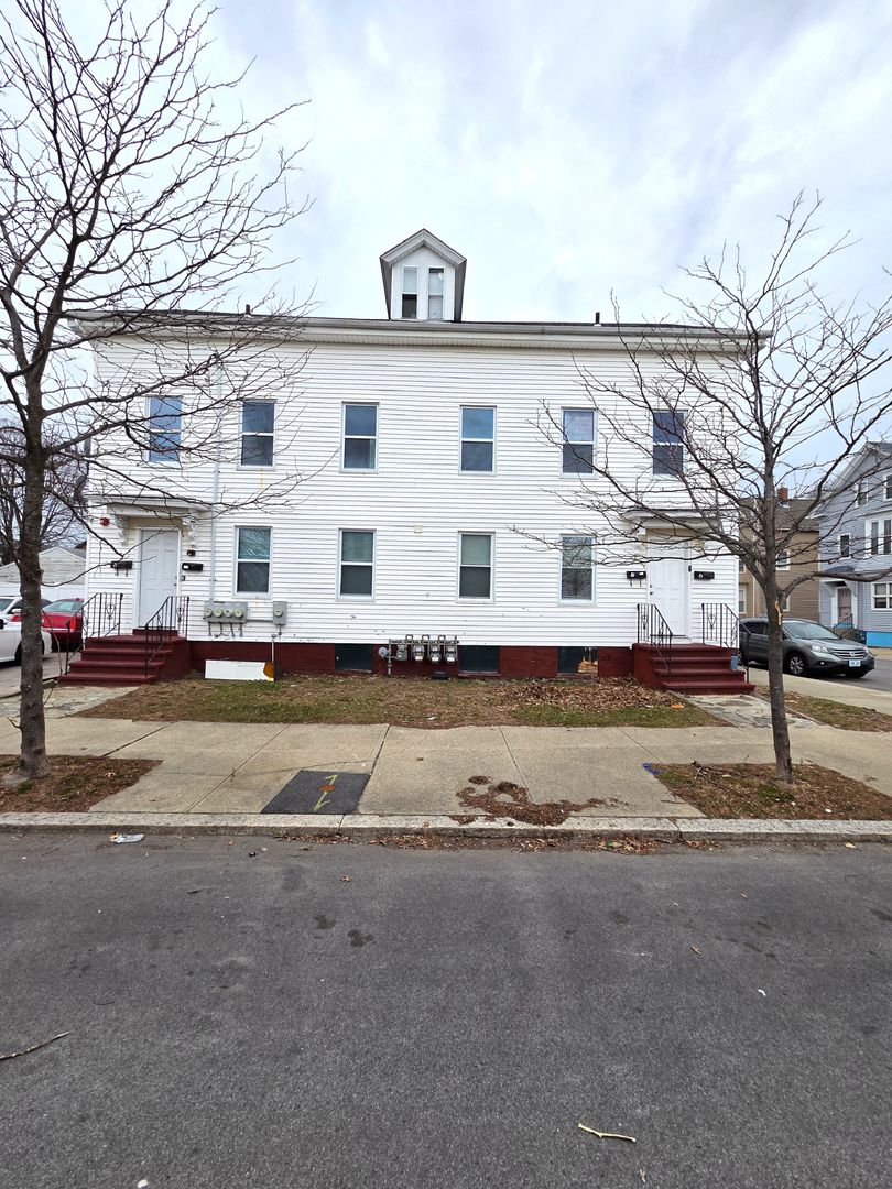 Providence Apartment: 184-186 Allston Street