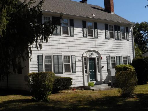 ****Smithfield - Two-Level One Bed with Heat and Hot Water - $1,495****