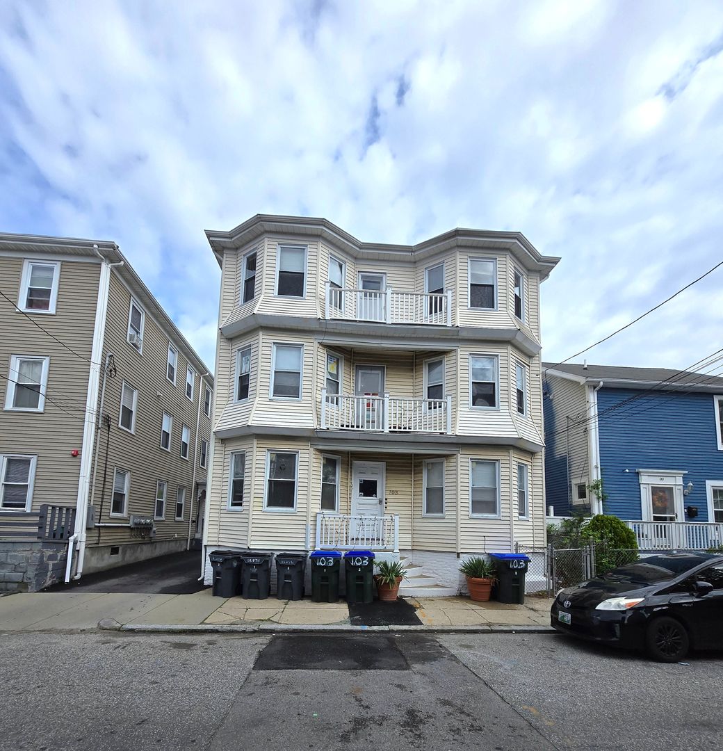 Providence Apartment: 103 Tell Street