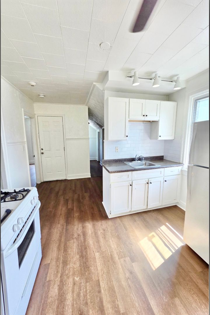 Woonsocket Apartment: 79 Hamlet Avenue