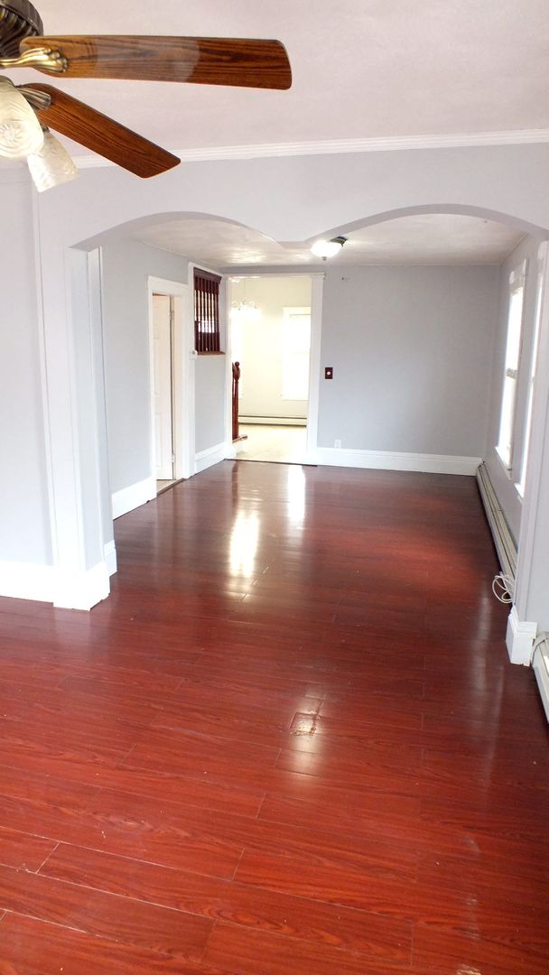 Pawtucket House: 46 Mary Street