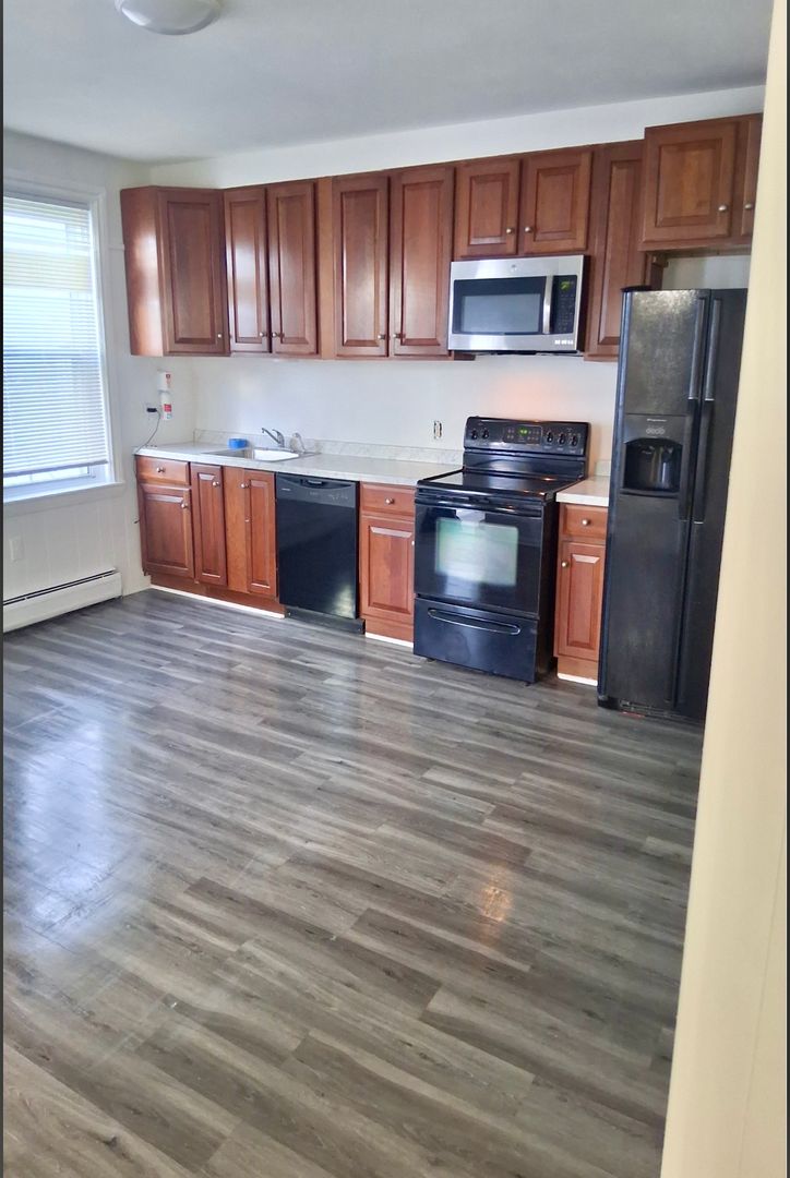 Pawtucket Apartment: 22 Johnson Street
