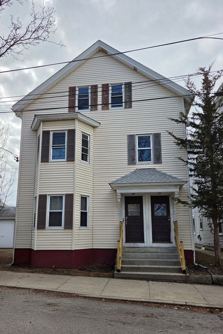 Pawtucket Apartment: 90-92 Boutwell Street