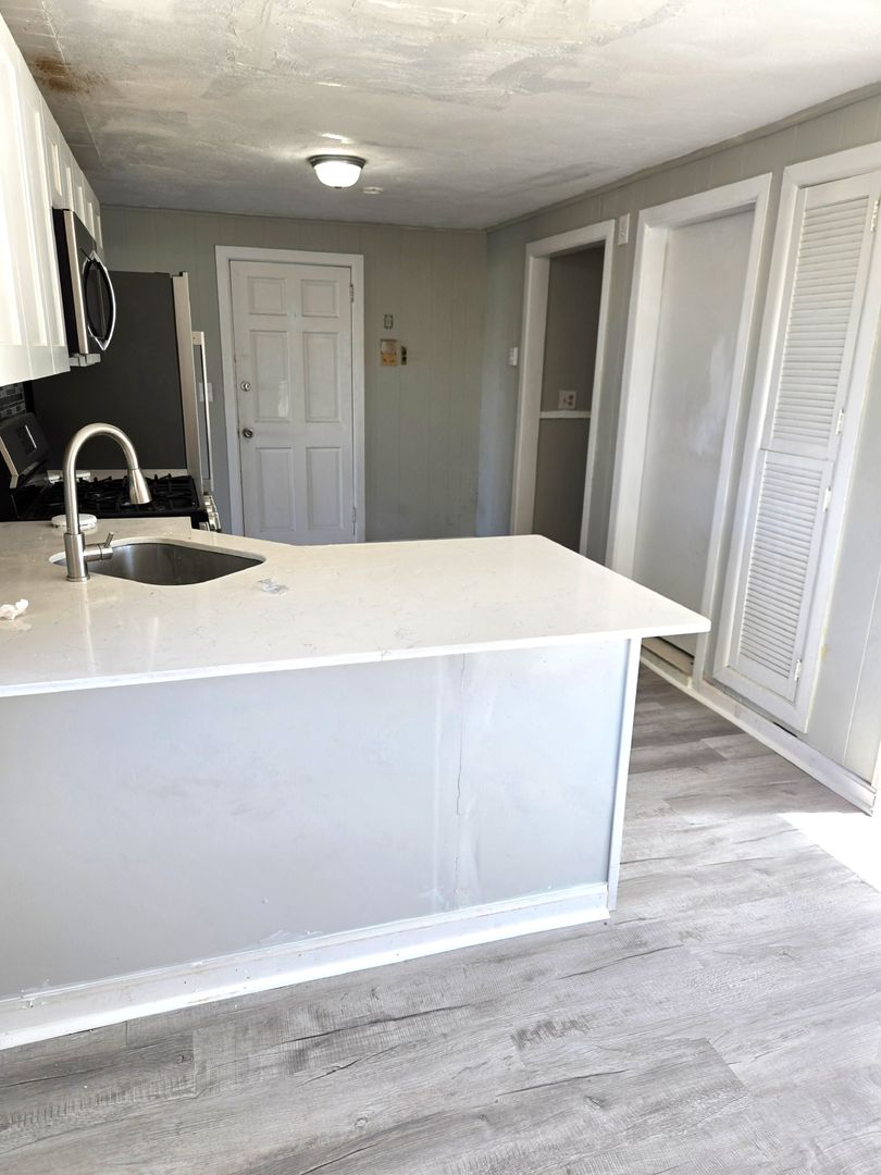 Pawtucket Apartment: 150 Sisson Street