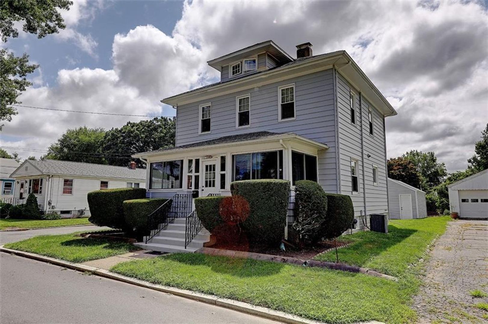 Providence/Elmhurst – Gorgeous Single Family - $3,295