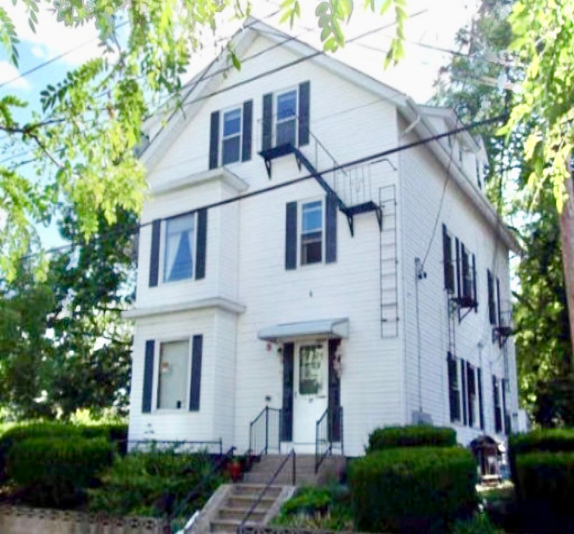Pawtucket Apartment: 171 Garden Street