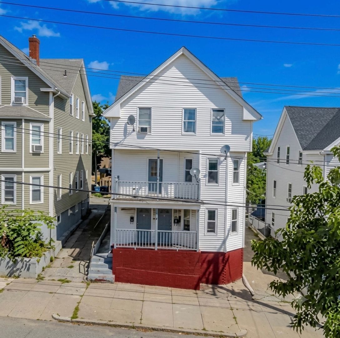 Providence Apartment: 175 Amherst Street