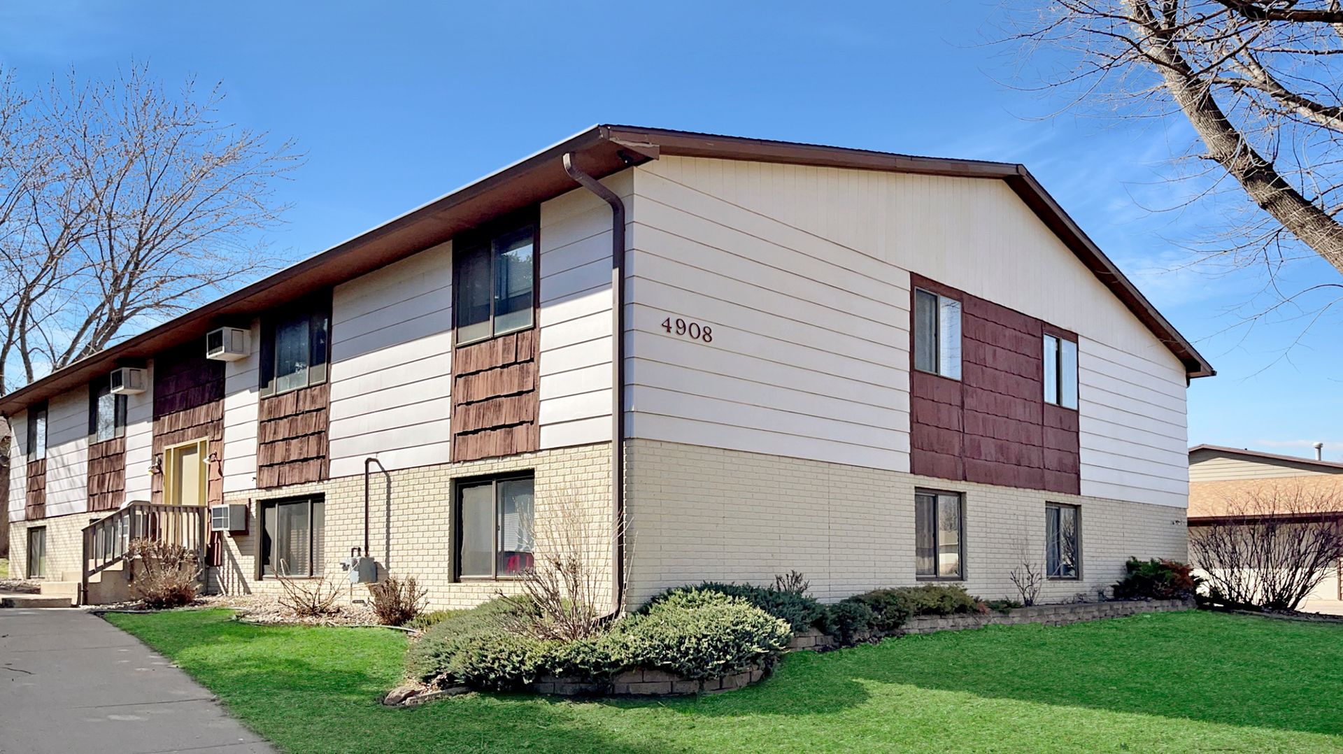 Sioux Falls Apartment: 4908 W Kirkwood Circle