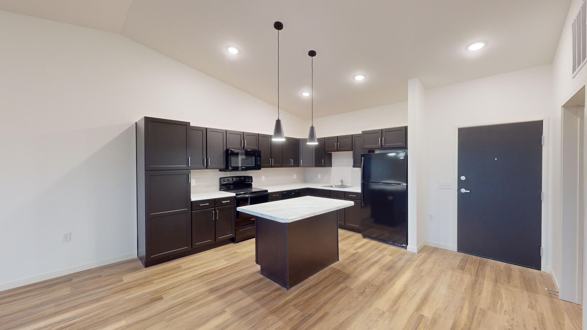 Sioux Falls Apartment: 7950 S. Bergamot Ave