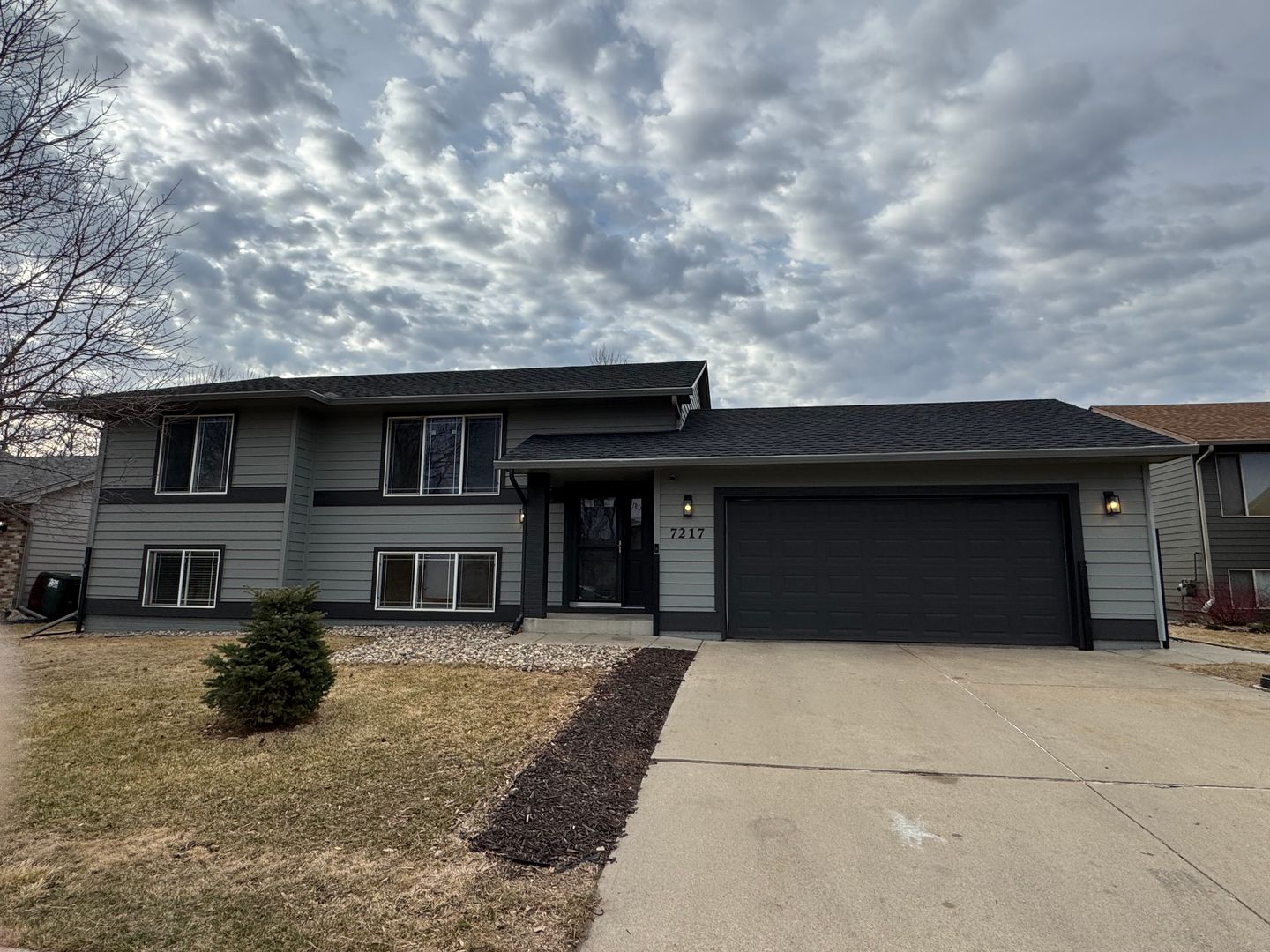 Sioux Falls House: 7217 W Strabane St.