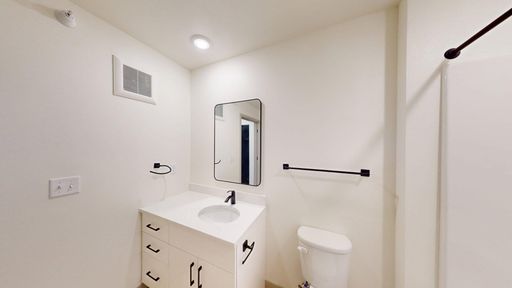Crooks Reserve - Studio Apartment