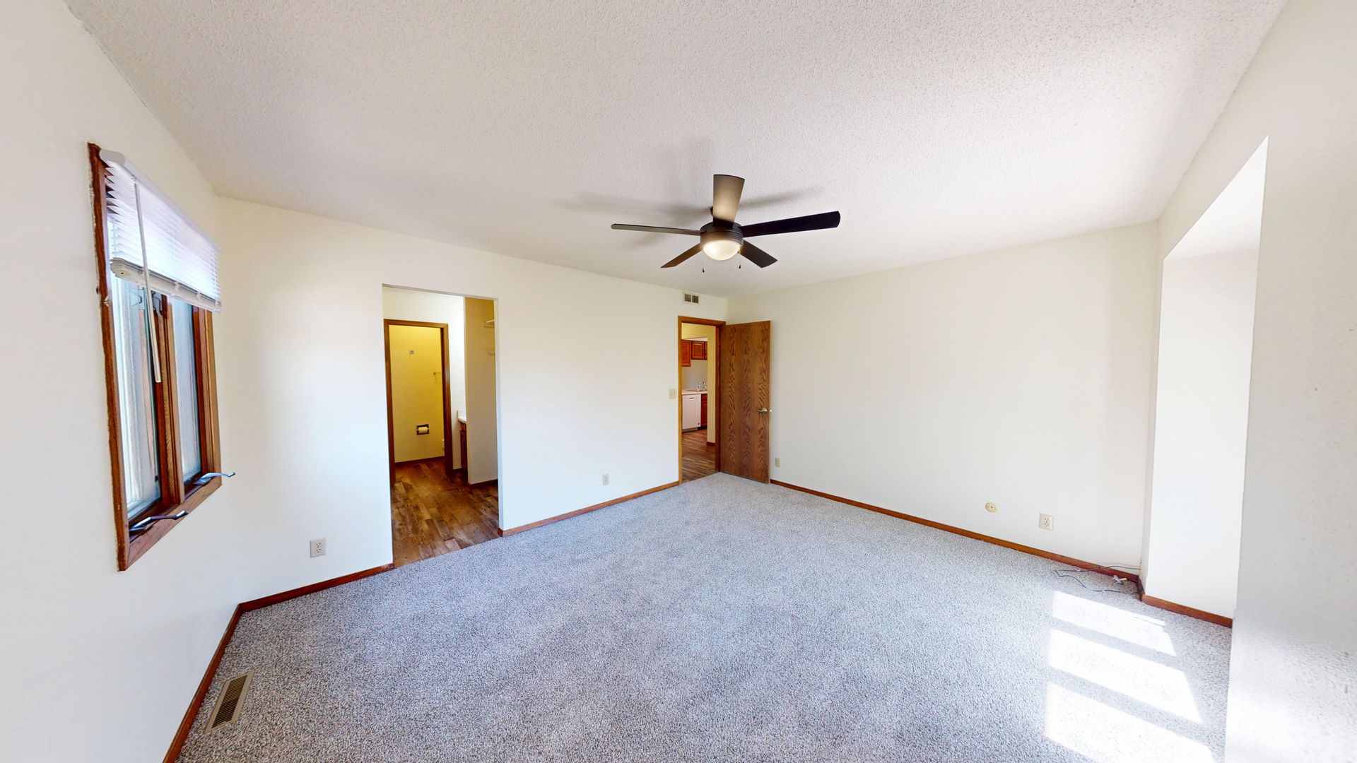Doral Apartments 7 of 10