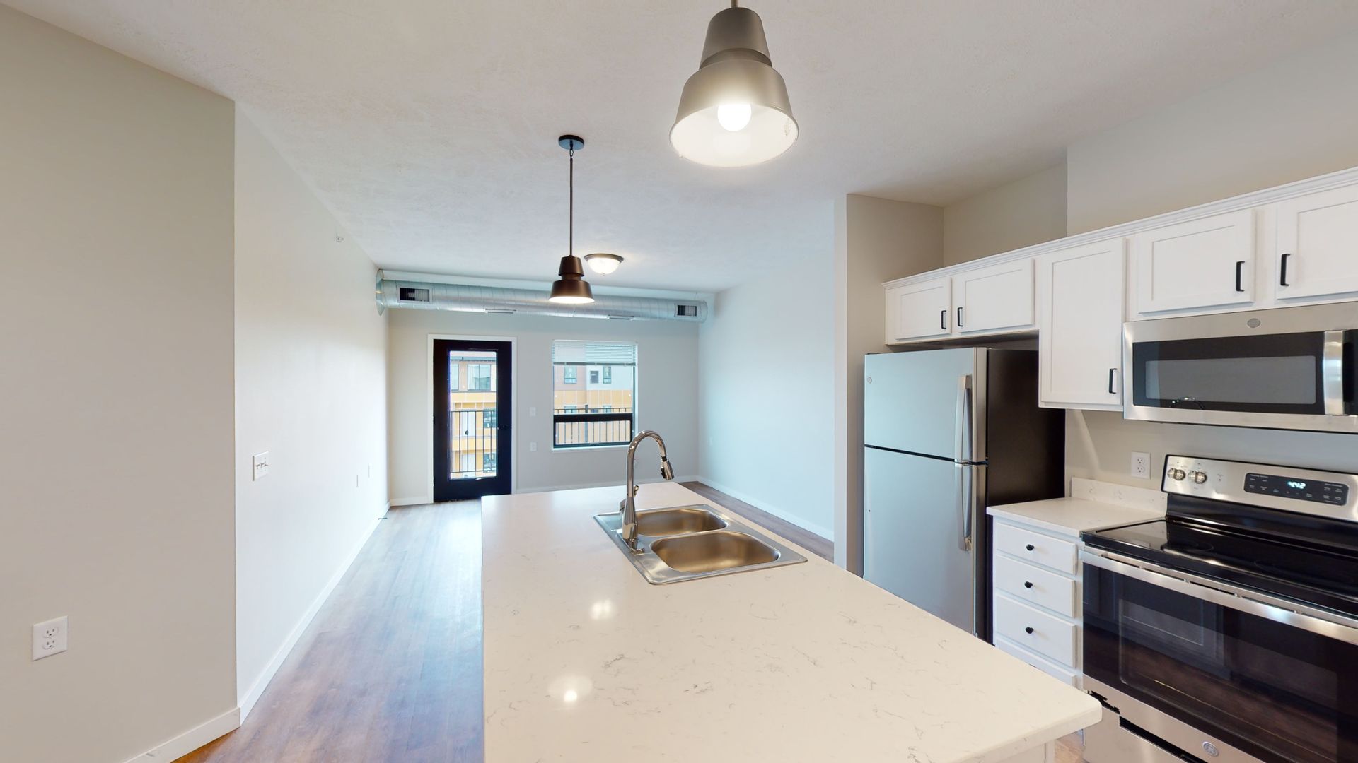 Sioux Falls Apartment: 2811 S Burnsfield Ave.