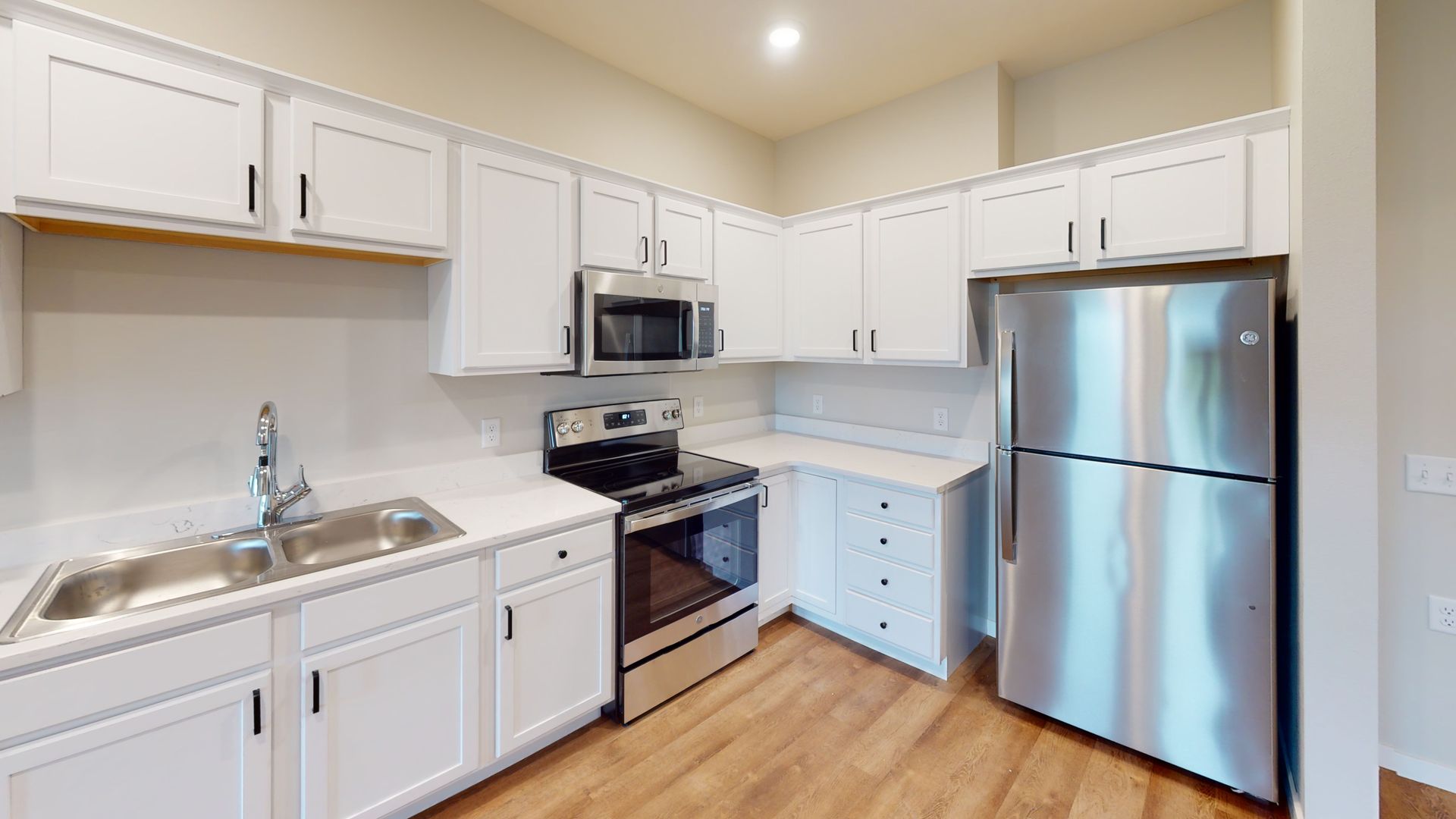 Sioux Falls Apartment: 2811 S Burnsfield Ave.