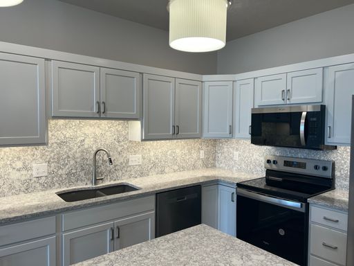 Brand New: 3 Bedroom 2.5 Bathroom Townhome – photo 1