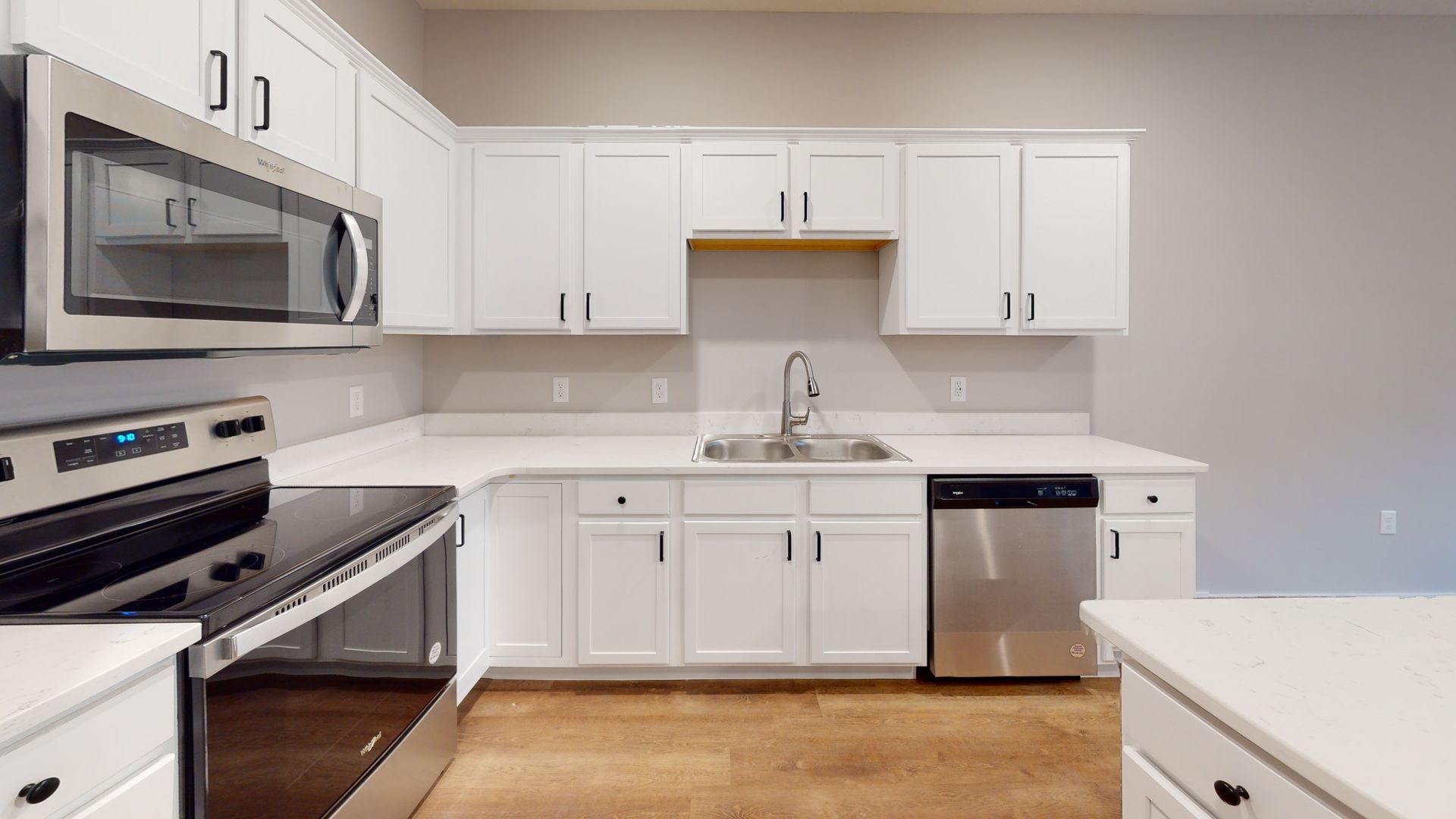 Sioux Falls Apartment: 2811 S Burnsfield Ave.