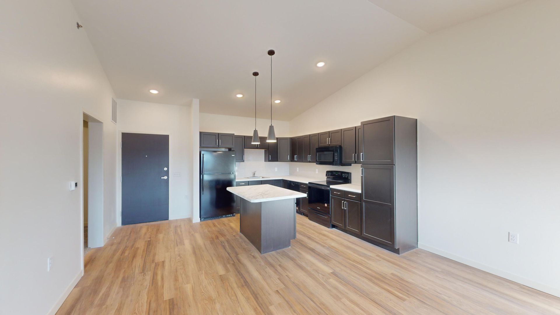 Sioux Falls Apartment: 7950 S. Bergamot Ave